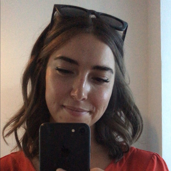 Meet your Posher, Marie-Ève - Picture 1 of 1